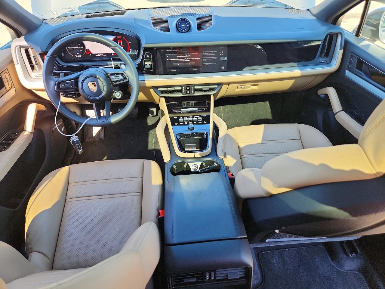 2025 PORSCHE CAYENNE
