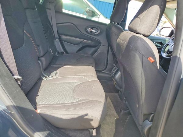 2016 JEEP CHEROKEE LATITUDE FWD
