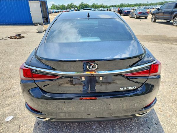 2020 LEXUS ES