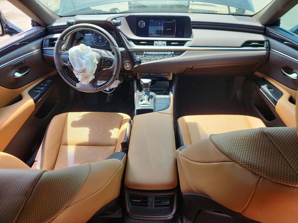 2020 LEXUS ES