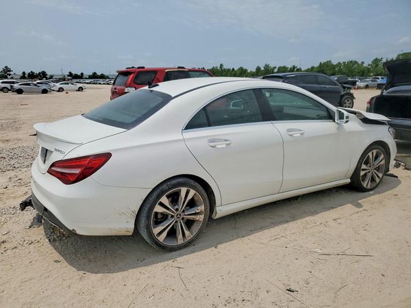 2019 MERCEDES-BENZ CLA