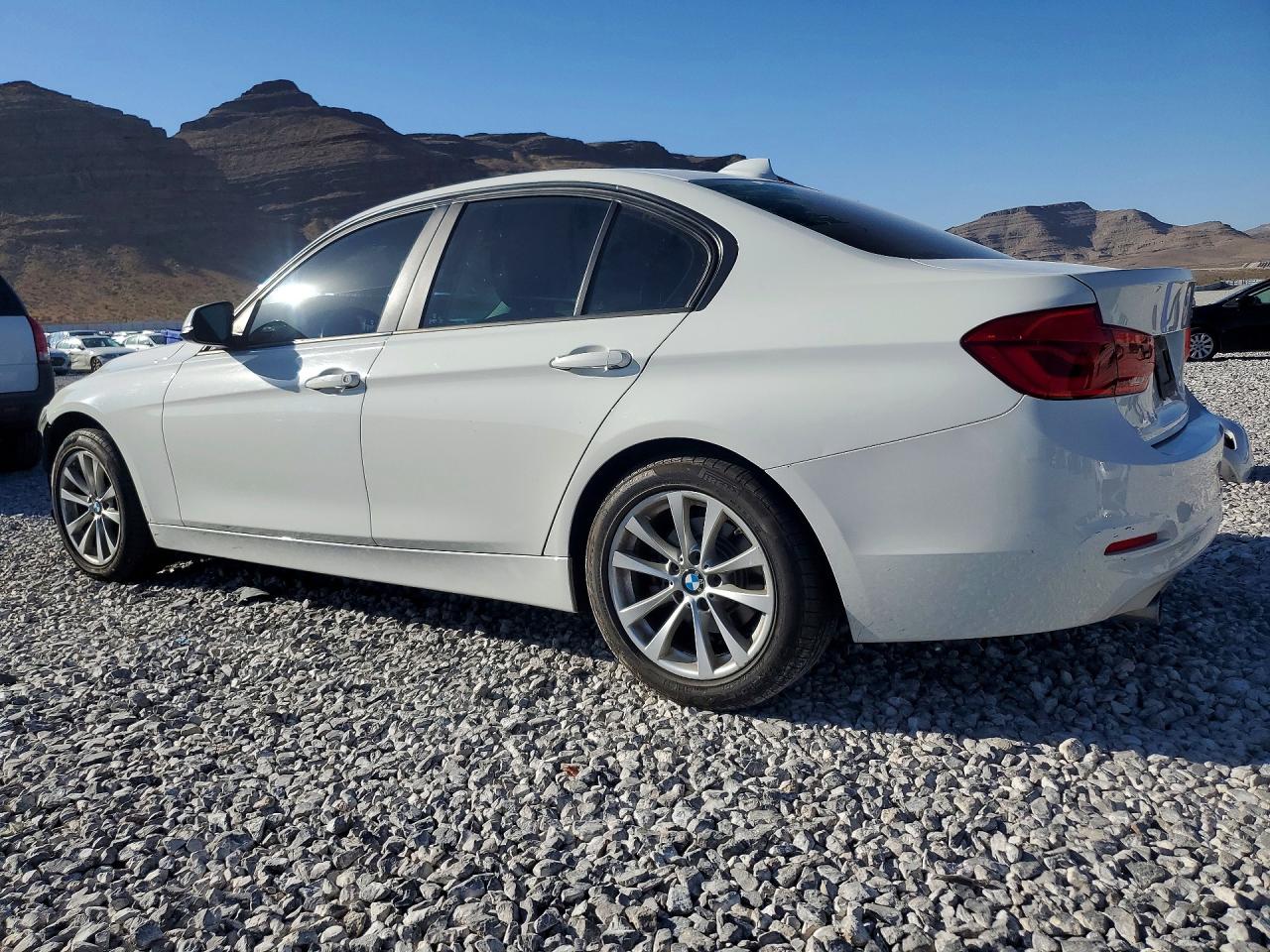 2017 BMW 320