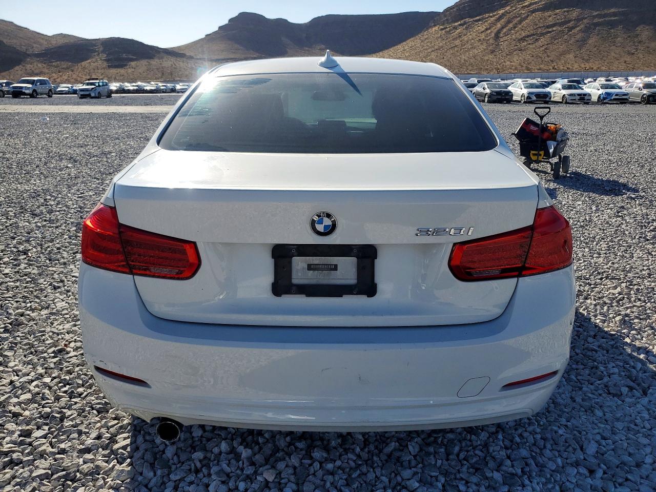 2017 BMW 320