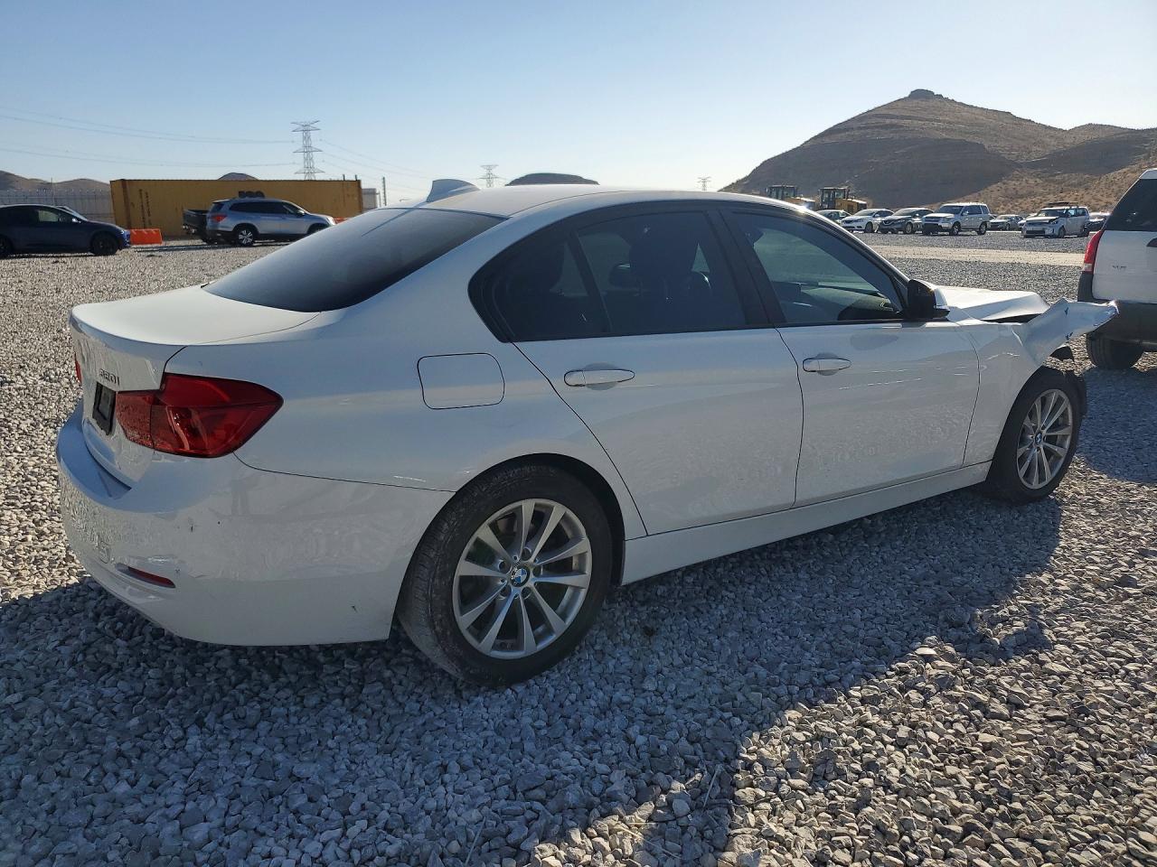 2017 BMW 320