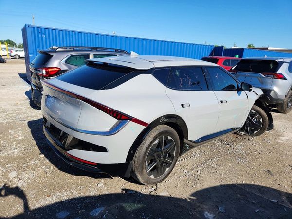 2025 KIA EV6