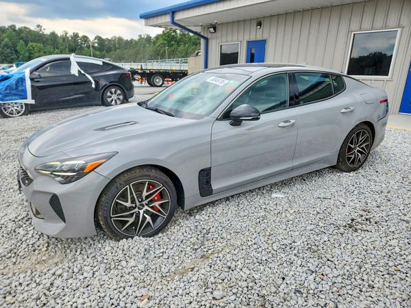 2023 KIA STINGER