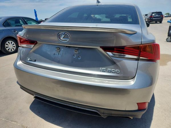 2018 LEXUS IS