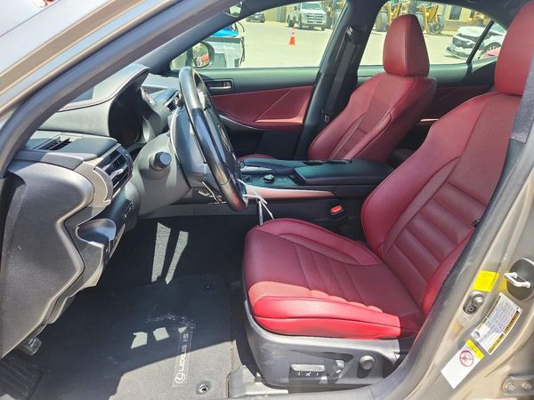2018 LEXUS IS
