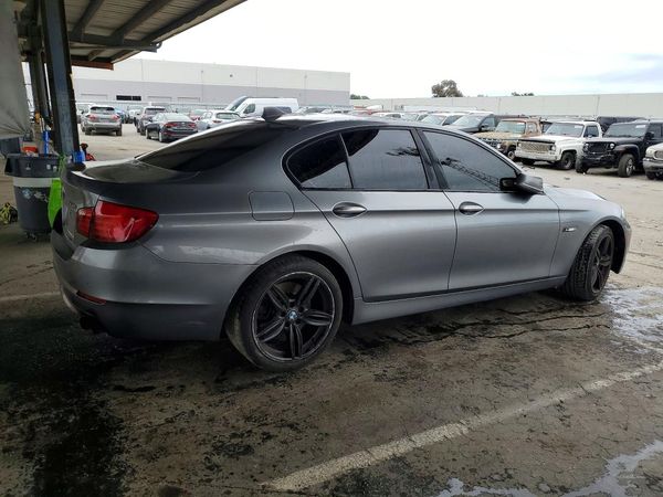 2012 BMW 550