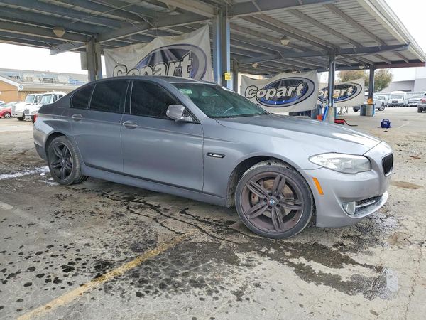 2012 BMW 550