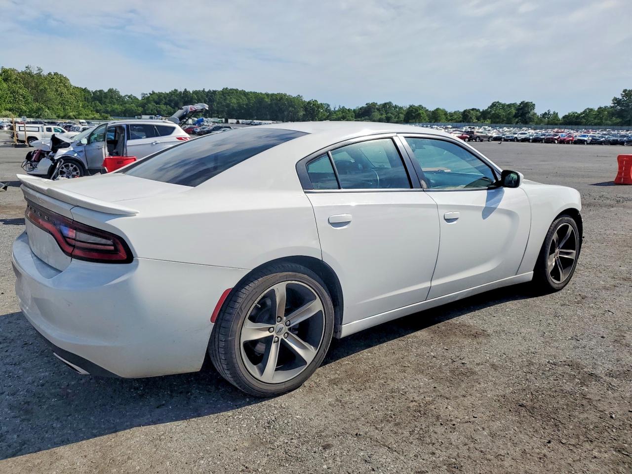 2017 DODGE CHARGER SE