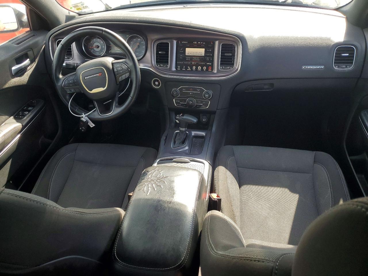 2017 DODGE CHARGER SE