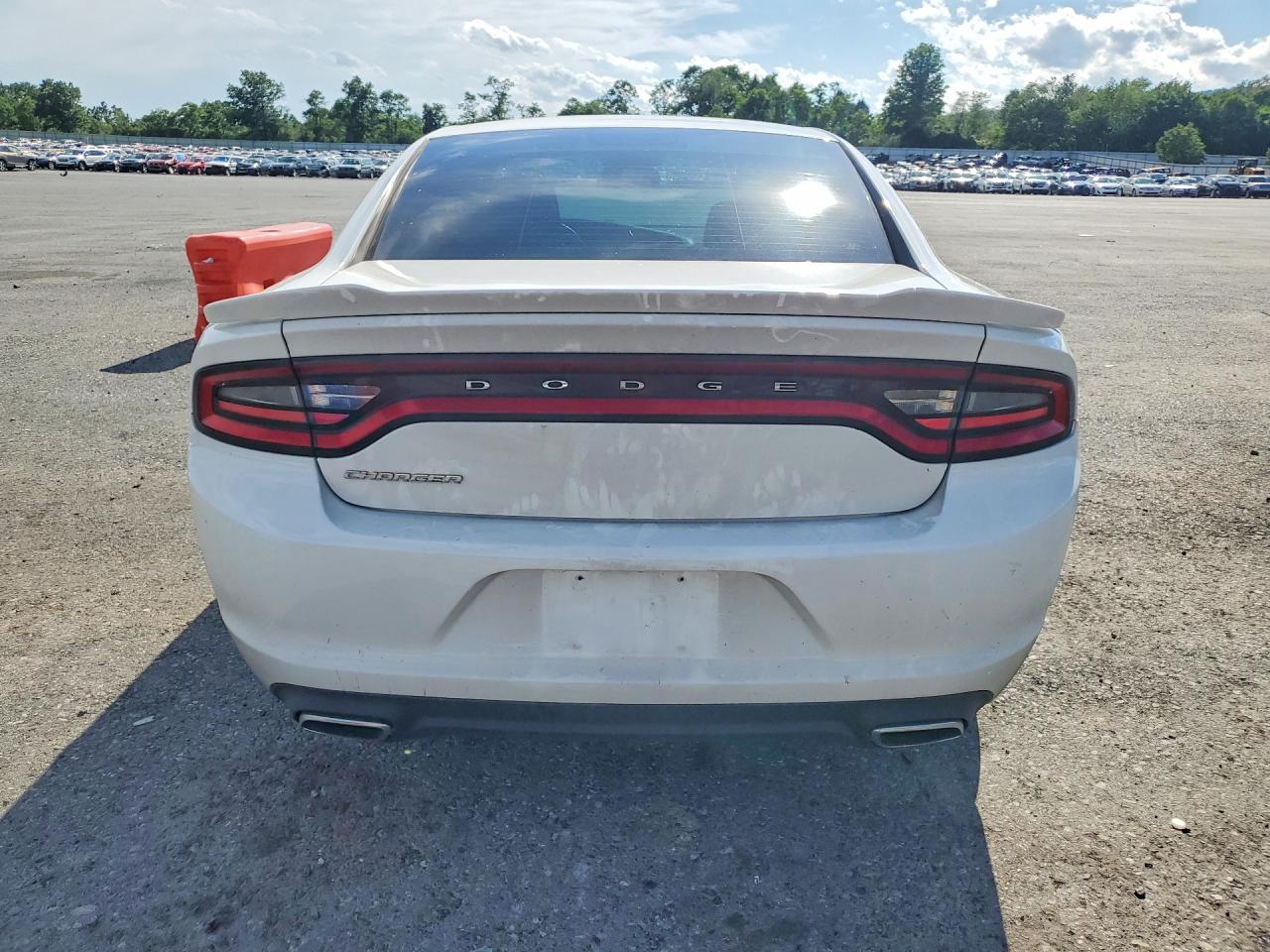2017 DODGE CHARGER SE
