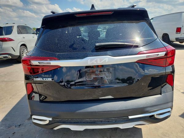 2022 KIA SELTOS EX