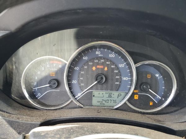 2015 TOYOTA COROLLA