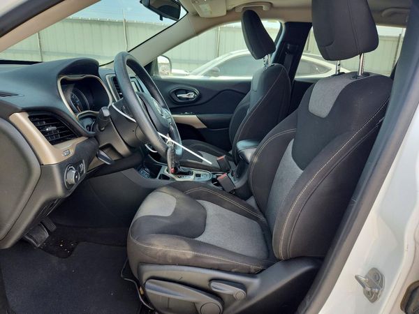 2018 JEEP CHEROKEE LATITUDE FWD
