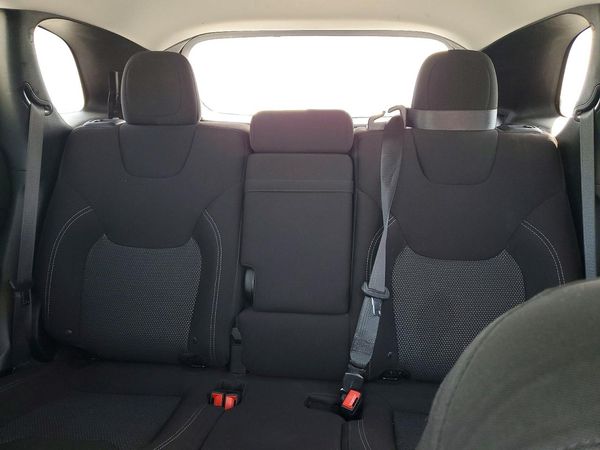 2019 JEEP CHEROKEE LATITUDE FWD