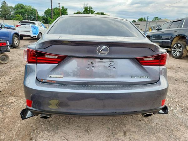 2016 LEXUS IS 200t