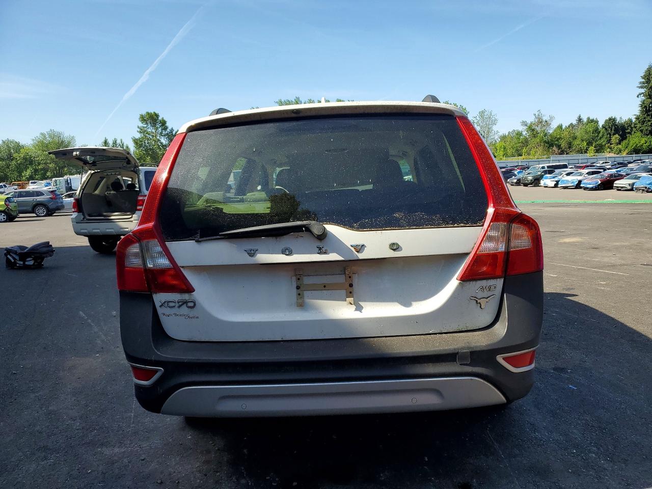 2013 VOLVO XC70