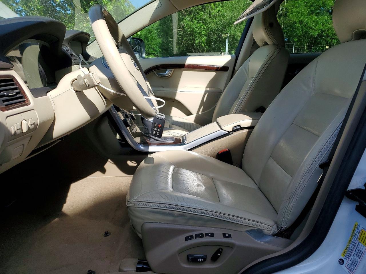 2013 VOLVO XC70