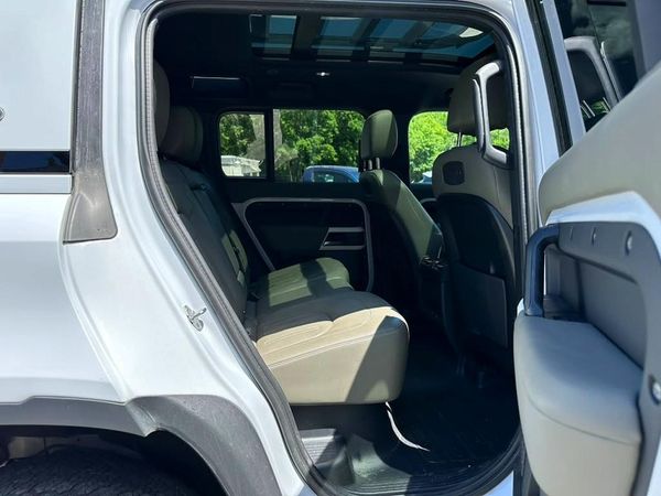 2022 LAND ROVER DEFENDER 110 SE