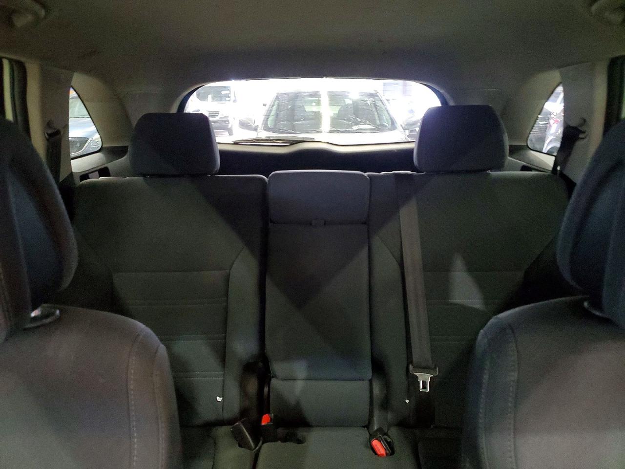 2016 KIA SORENTO L / LX