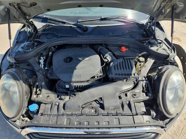 2018 MINI COOPER