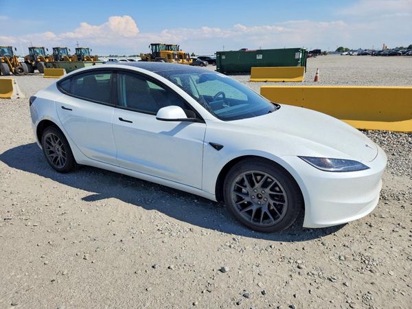 2026 TESLA MODEL 3