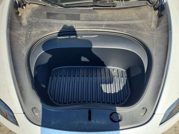 2026 TESLA MODEL 3