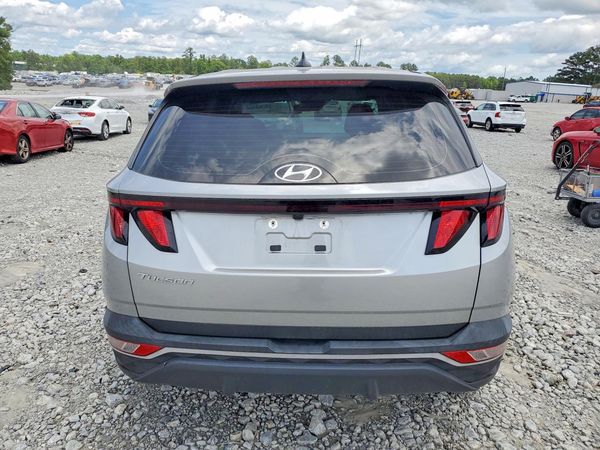 2023 HYUNDAI TUCSON SE