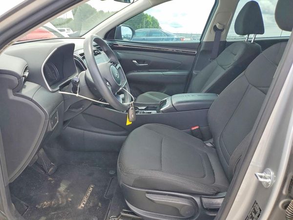 2023 HYUNDAI TUCSON SE