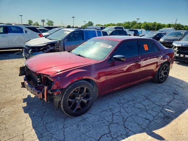 2020 CHRYSLER 300