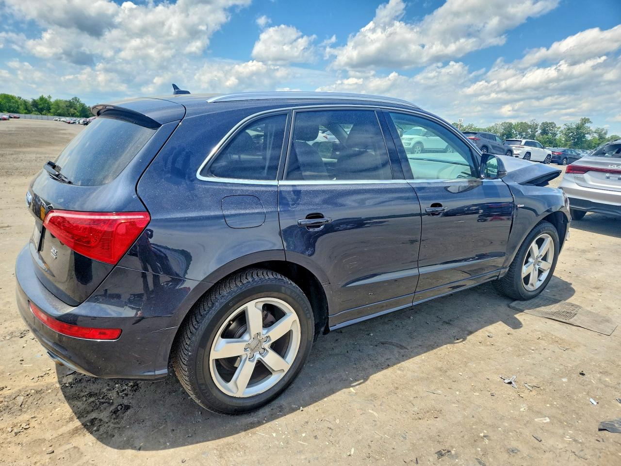 2012 AUDI Q5 Premium Plus
