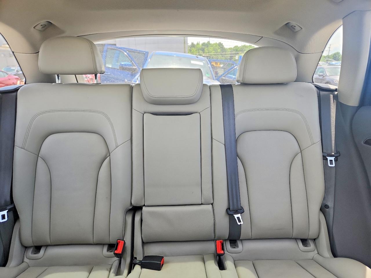 2012 AUDI Q5 Premium Plus