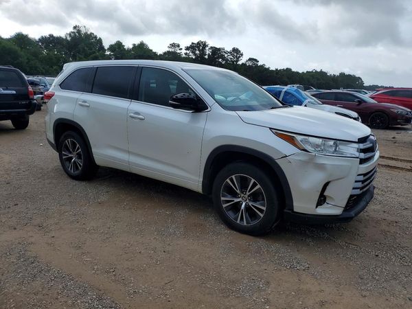 2017 TOYOTA HIGHLANDER LE/LE Plus