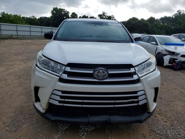 2017 TOYOTA HIGHLANDER LE/LE Plus