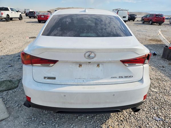 2018 LEXUS IS