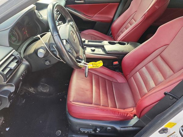 2018 LEXUS IS