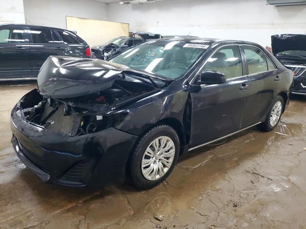 2013 TOYOTA CAMRY
