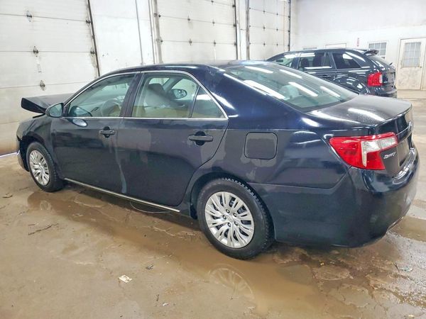 2013 TOYOTA CAMRY