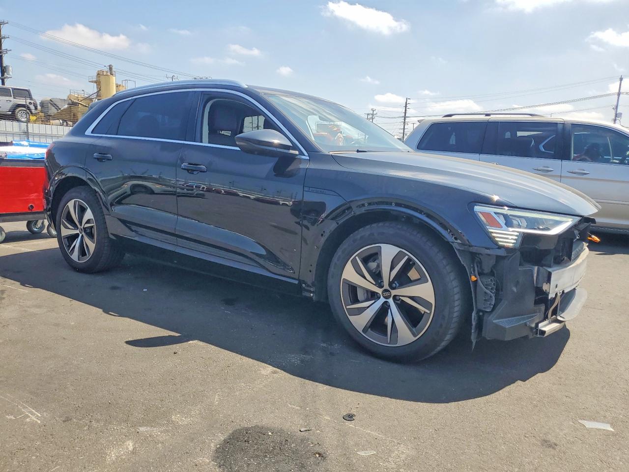 2024 AUDI Q8 E-TRON quattro Premium Plus