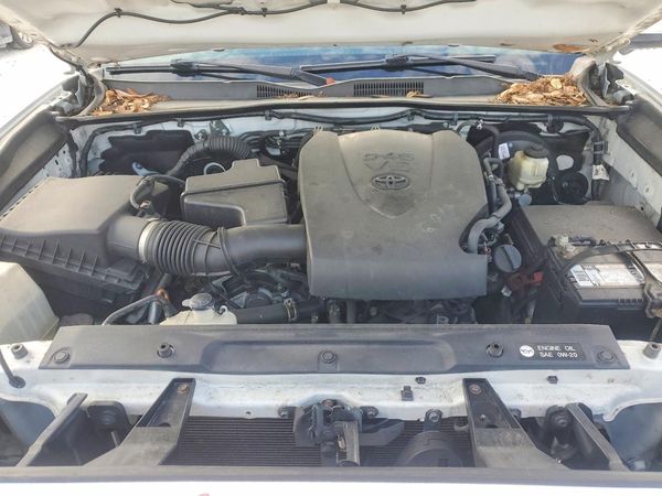2018 TOYOTA TACOMA
