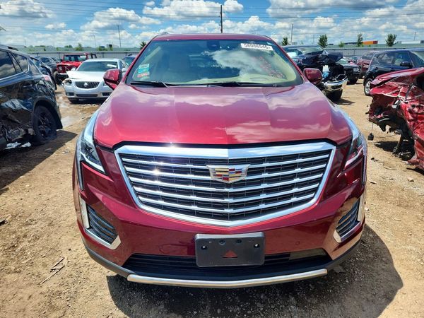 2017 CADILLAC XT5 Platinum