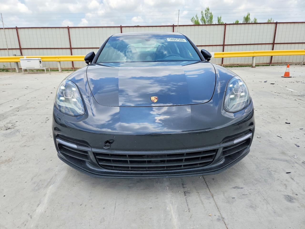 2018 PORSCHE PANAMERA 4S