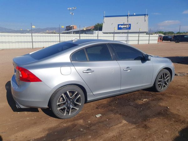 2017 VOLVO S60 Dynamic