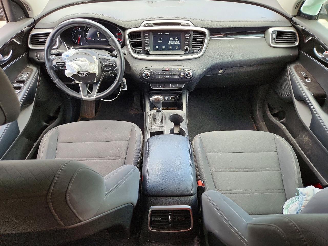 2017 KIA SORENTO L, LX