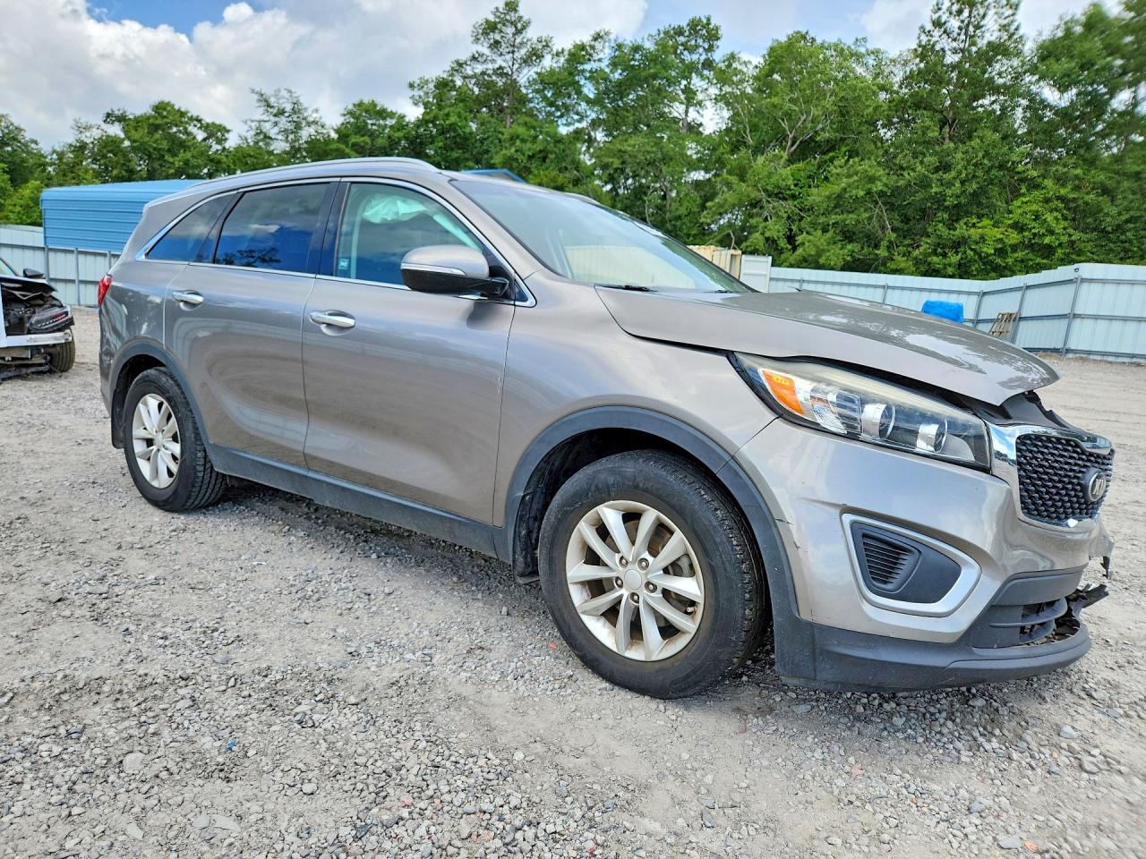 2017 KIA SORENTO L, LX