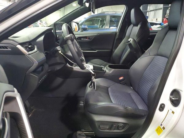 2025 TOYOTA RAV4 XSE