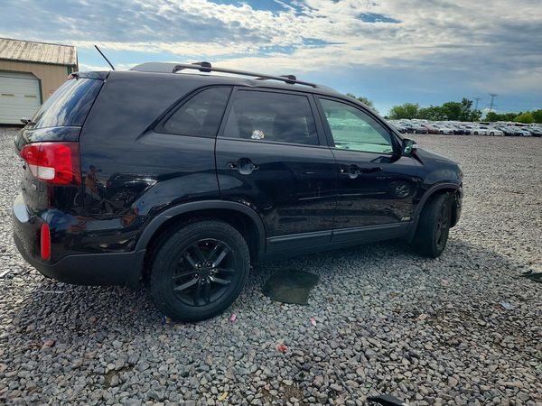 2015 KIA SORENTO GL