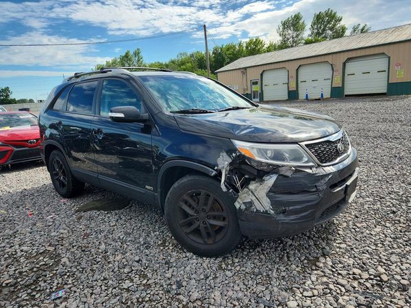 2015 KIA SORENTO GL